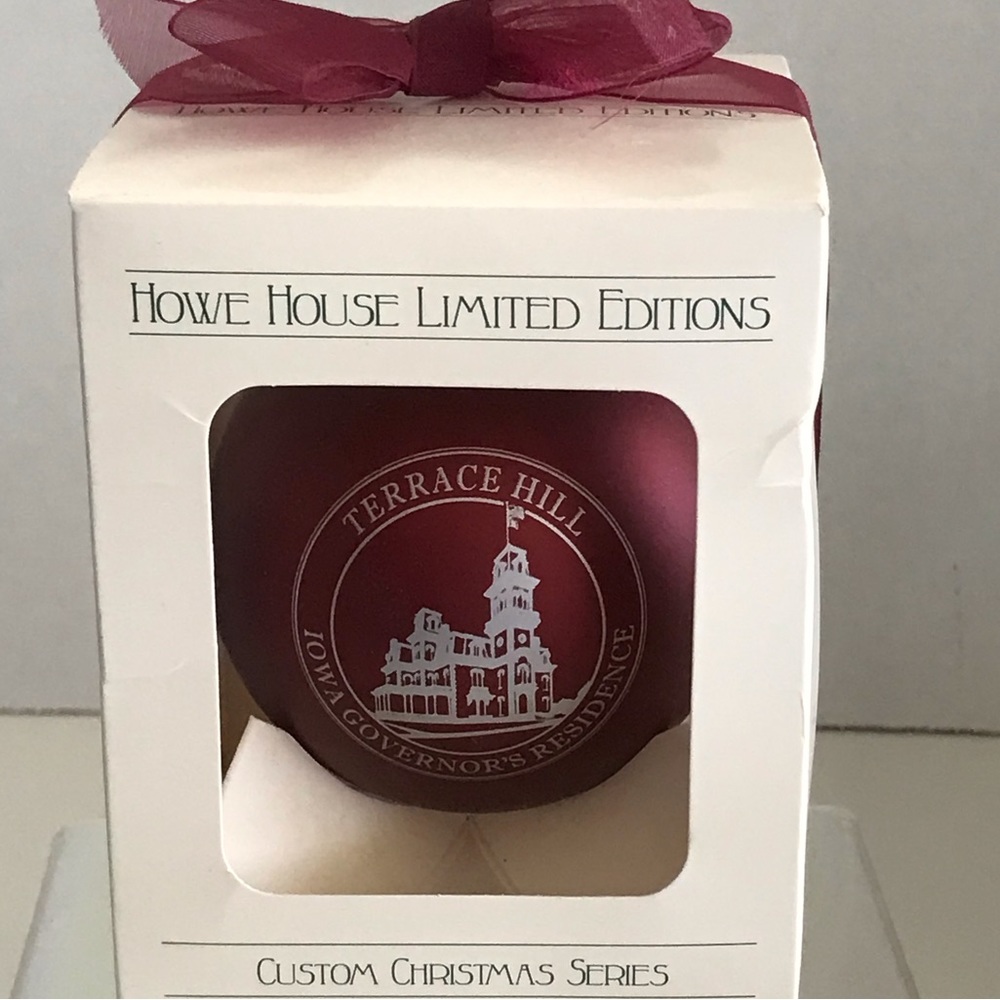Howe House Limited Edition Terrace Hill Iowa Governor's Residence Ornament - NIB
